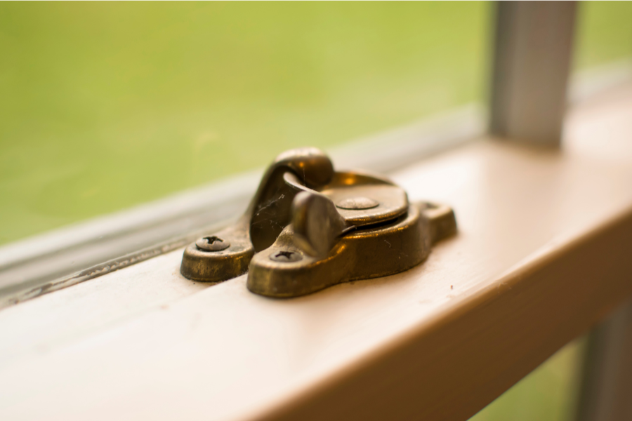 window lock in University Apartments