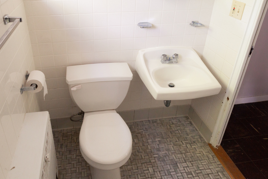 Toliet in Eagle Heights.