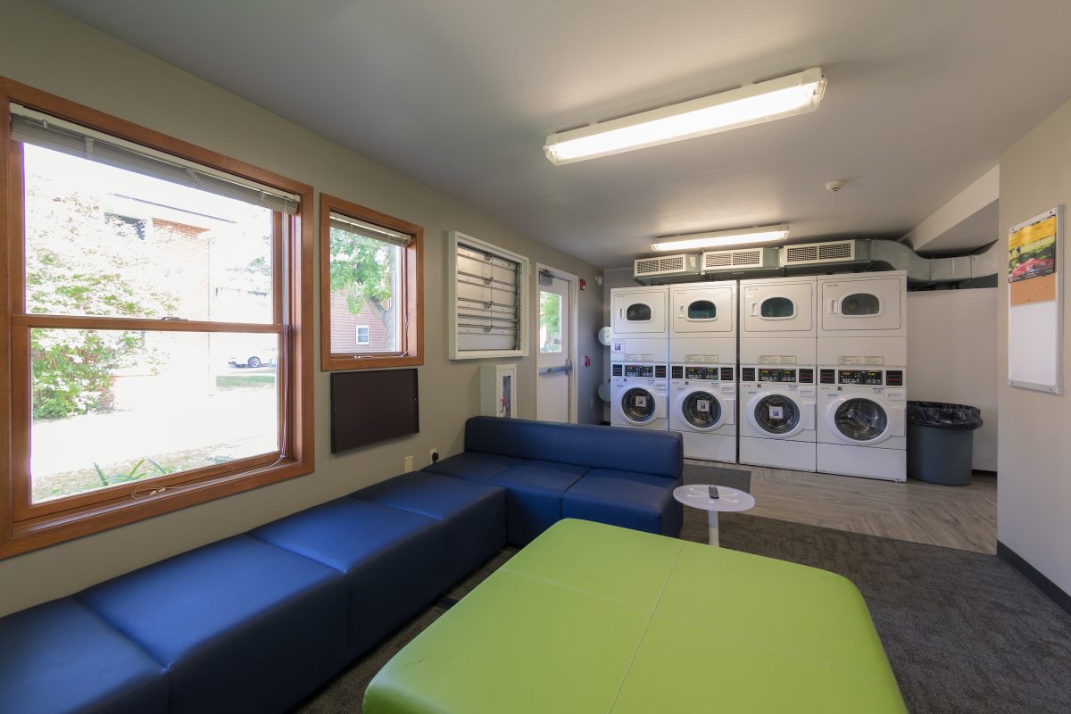 What to Know About Laundry Room Etiquette