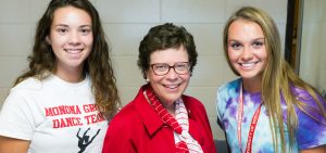 Chancellor Rebecca Blank meets with students in the residence halls during fall move-in