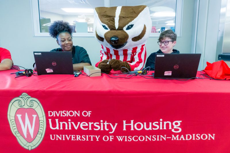 Bucky Badger with UW Housing students.