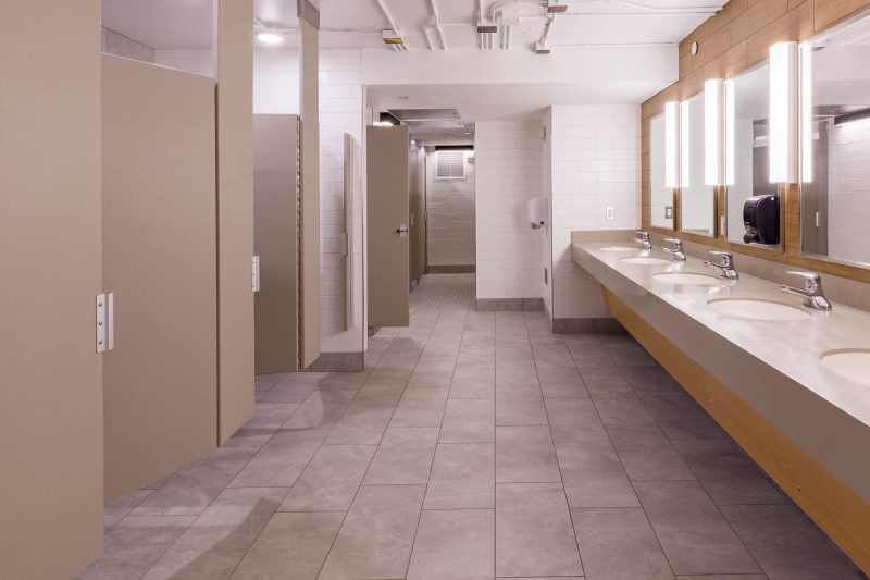 A resident floor bathroom in Sellery Residence Hall